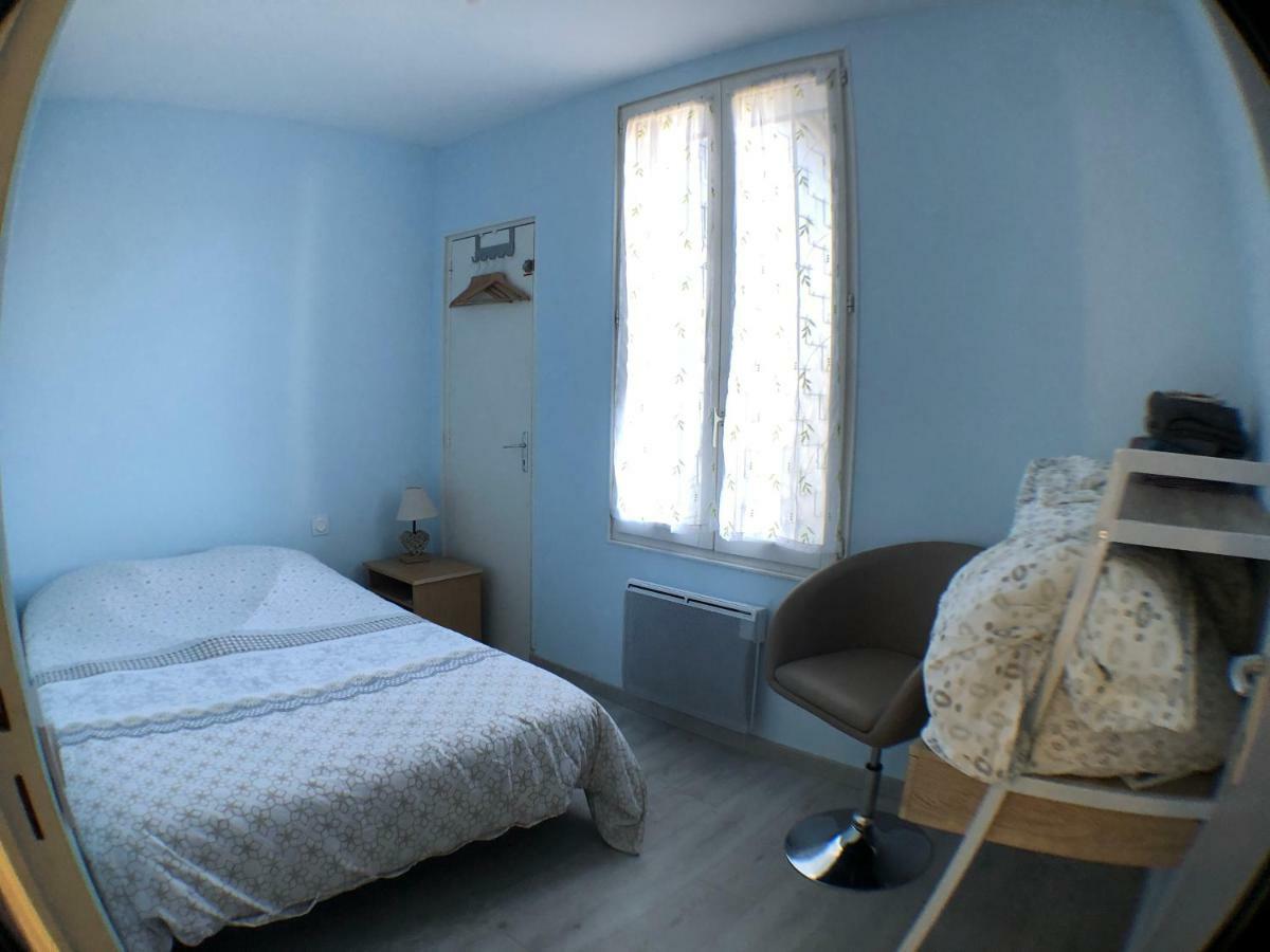 Appartement Lisieux Calme Tres Bien Equipe エクステリア 写真